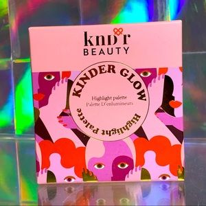 NIB new KNDR beauty kinder glow highlight palette